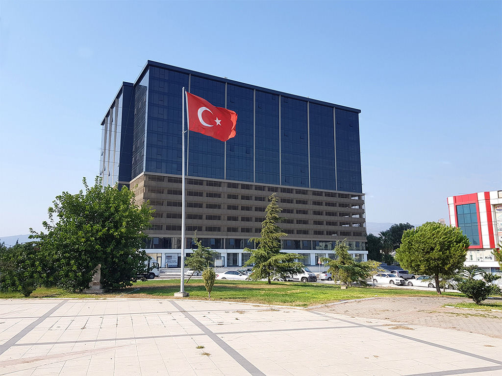 İzmir Gıda Çarşısında 1+1 Oda 86 m2 Kiralık Ofis